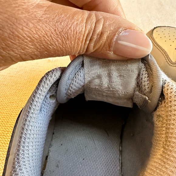 Nike Dunk Low Pure Platinum Two Tone Grey | Kid Size 1Y| Pre-loved - Picture 8 of 16